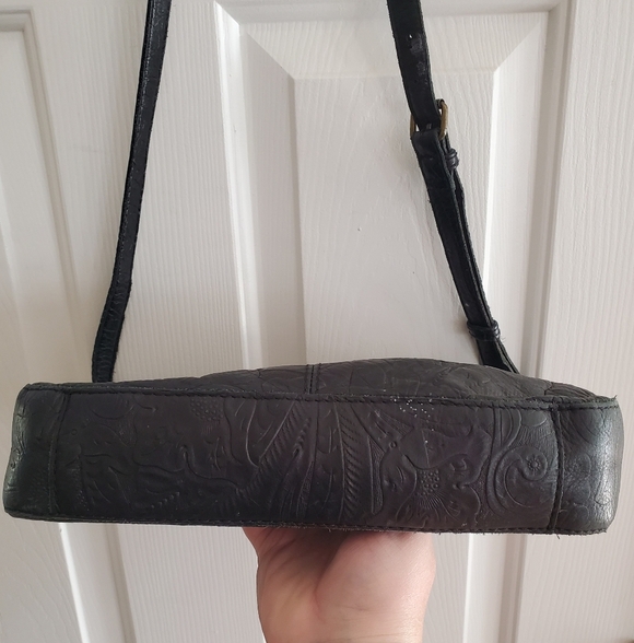 America Leather Co Leather Embossed Navy Crossbody - Picture 12 of 14